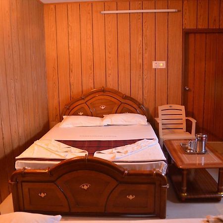 צ'נאי Saravanan Lodge חדר תמונה